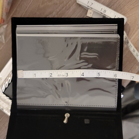 Two unique picture/photo albums - Picture 7 of 7